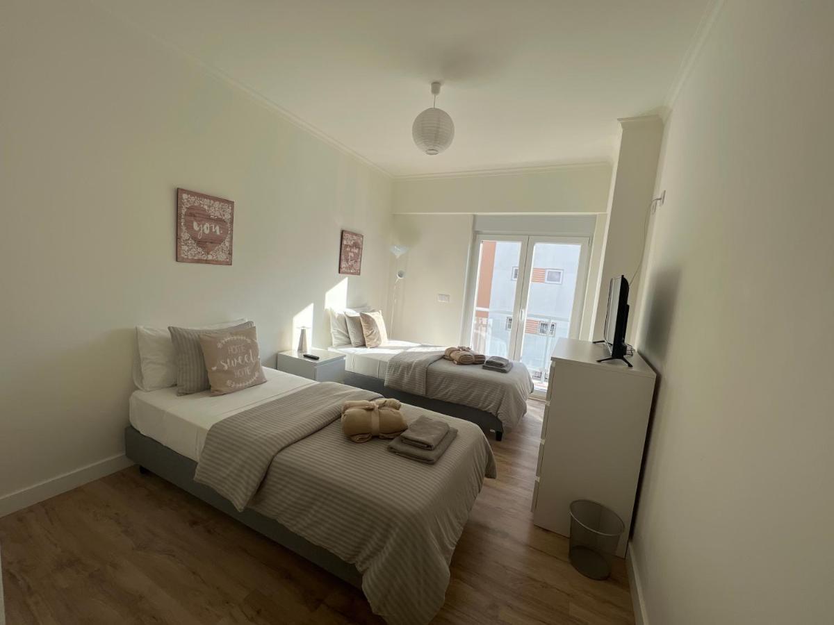 Modern Twin Room With A Balcony Montijo Luaran gambar